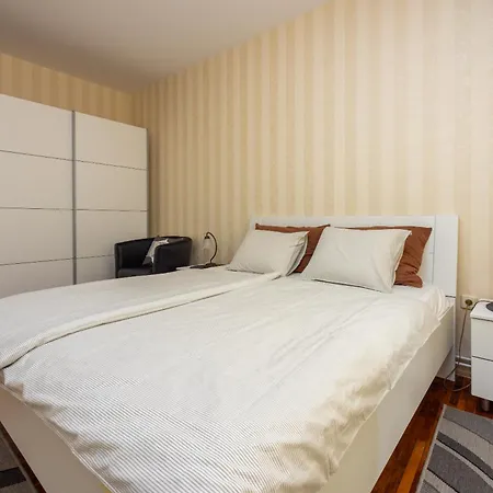 Апартаменты Nella.