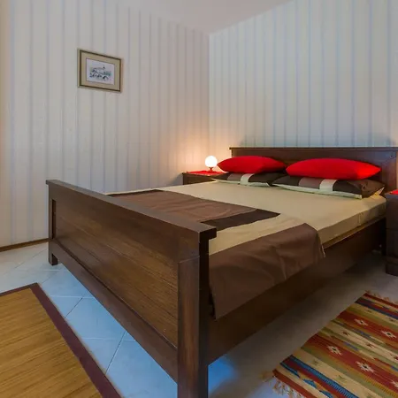 Nella. Lägenhet Crikvenica