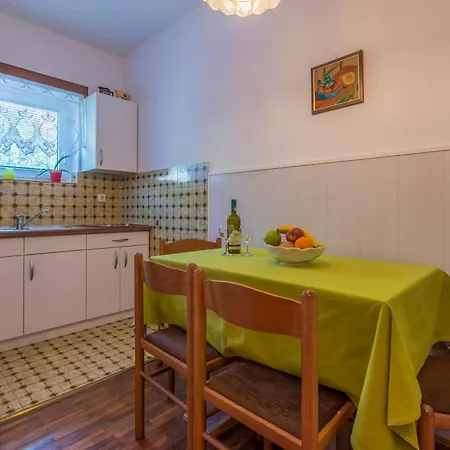 Lägenhet Nella. Crikvenica